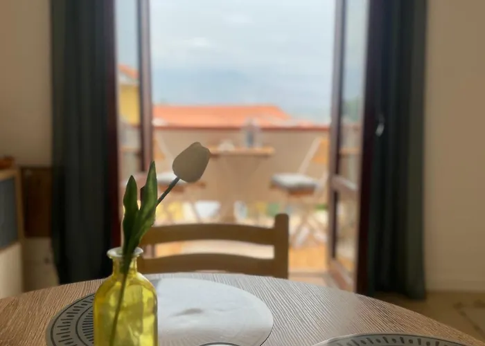 Bella Vista La Bussola شقة
